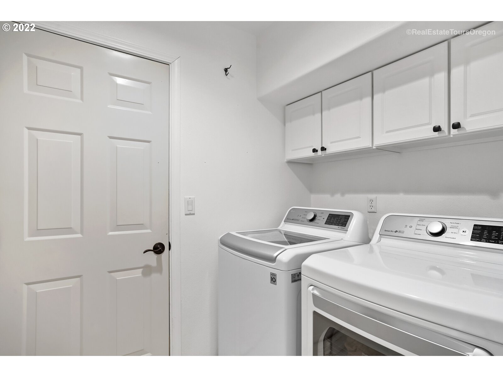 352 Meadow View Road Forest Grove, OR 97116 - Photo 17 of 26 Gallery Image 17