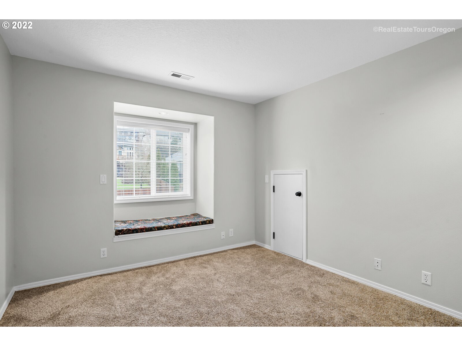 352 Meadow View Road Forest Grove, OR 97116 - Photo 22 of 26 Gallery Image 22