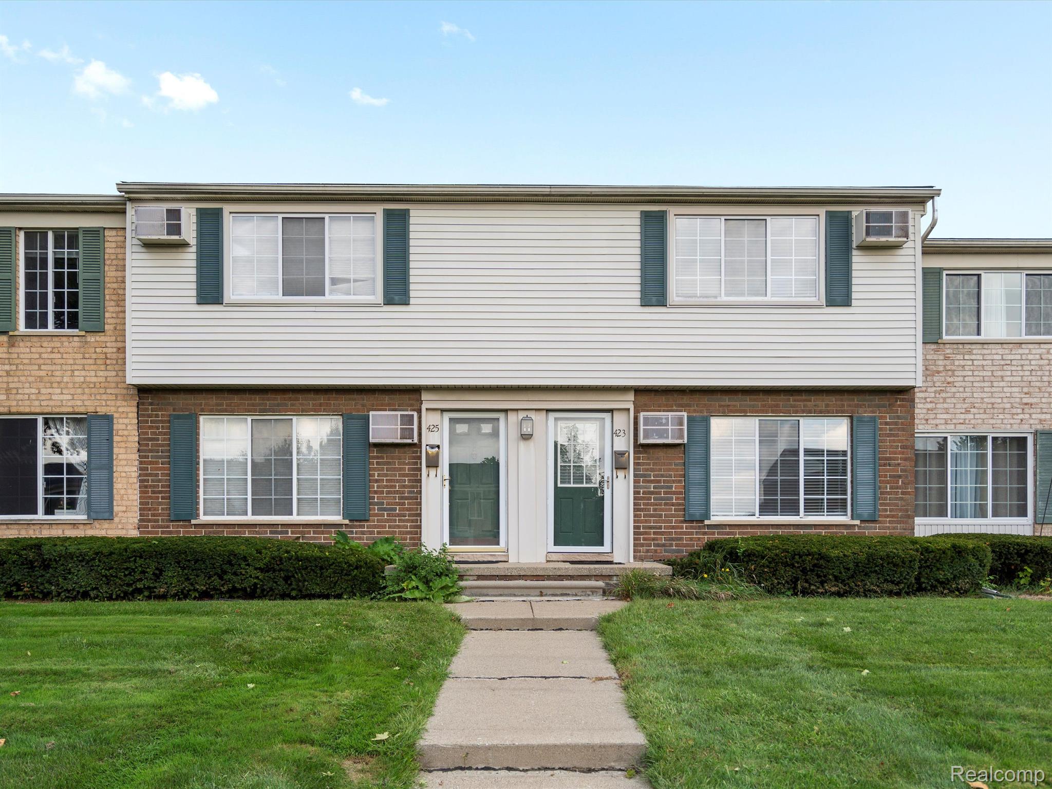 423 Miller Avenue Rochester, MI 48307 - Photo 1 of 26 Gallery Image 1