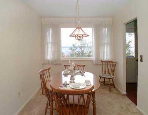 3 Seneca Road Portsmouth, RI 02871 - Photo 6 of 8 Dining Room.