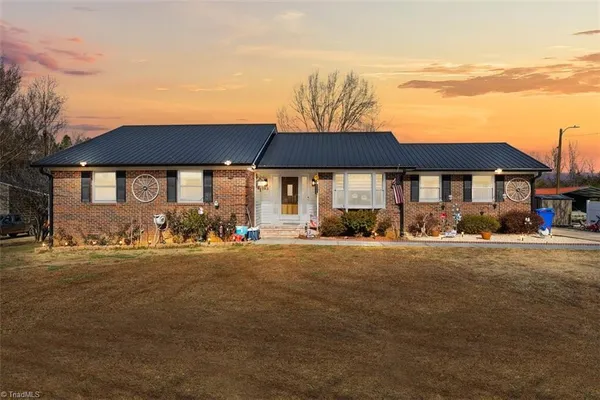 $325,000 | 193 Deerfield Country Road, Randleman, NC 27317