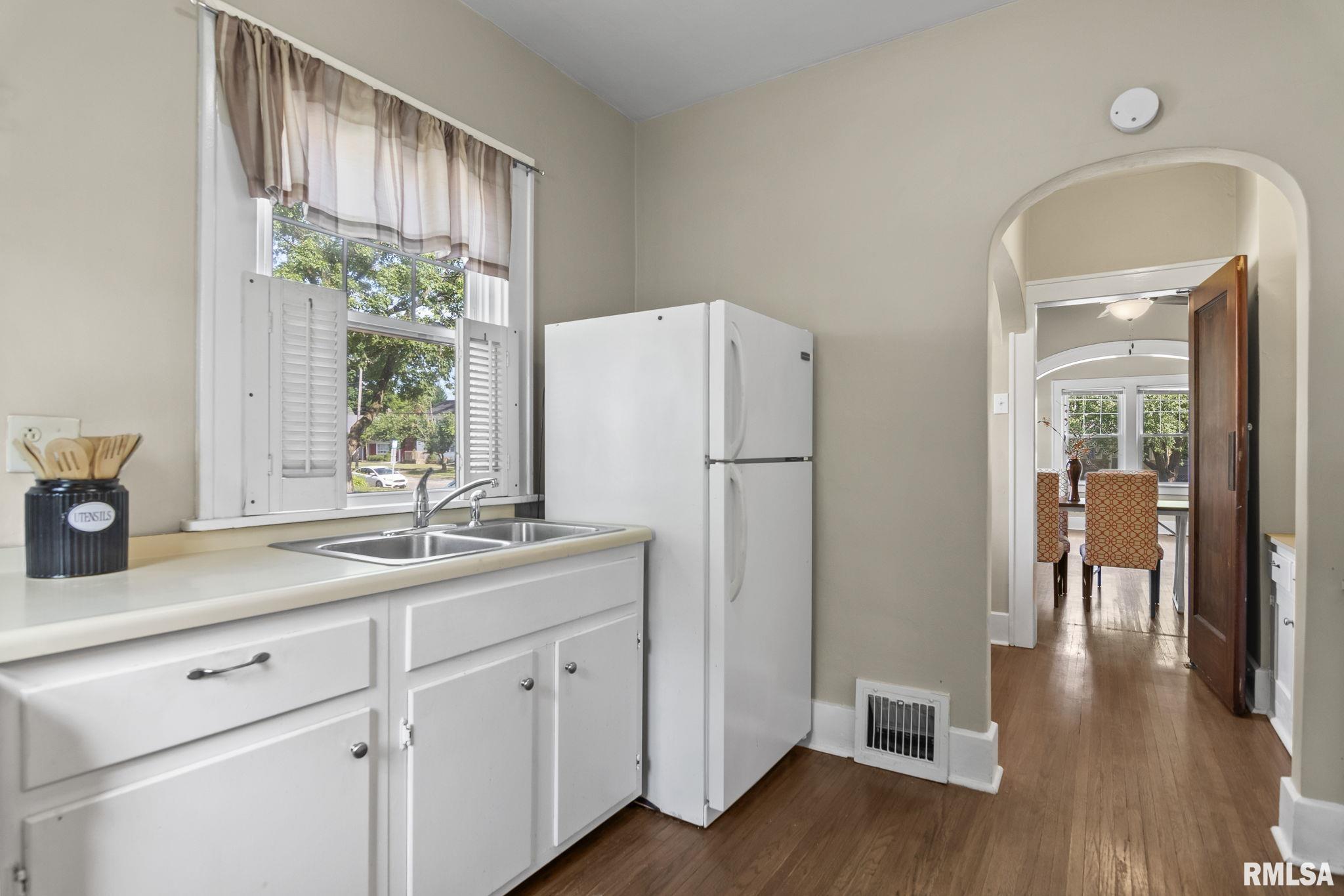 1601 West Lawrence Avenue Springfield, IL 62704 - Photo 15 of 28