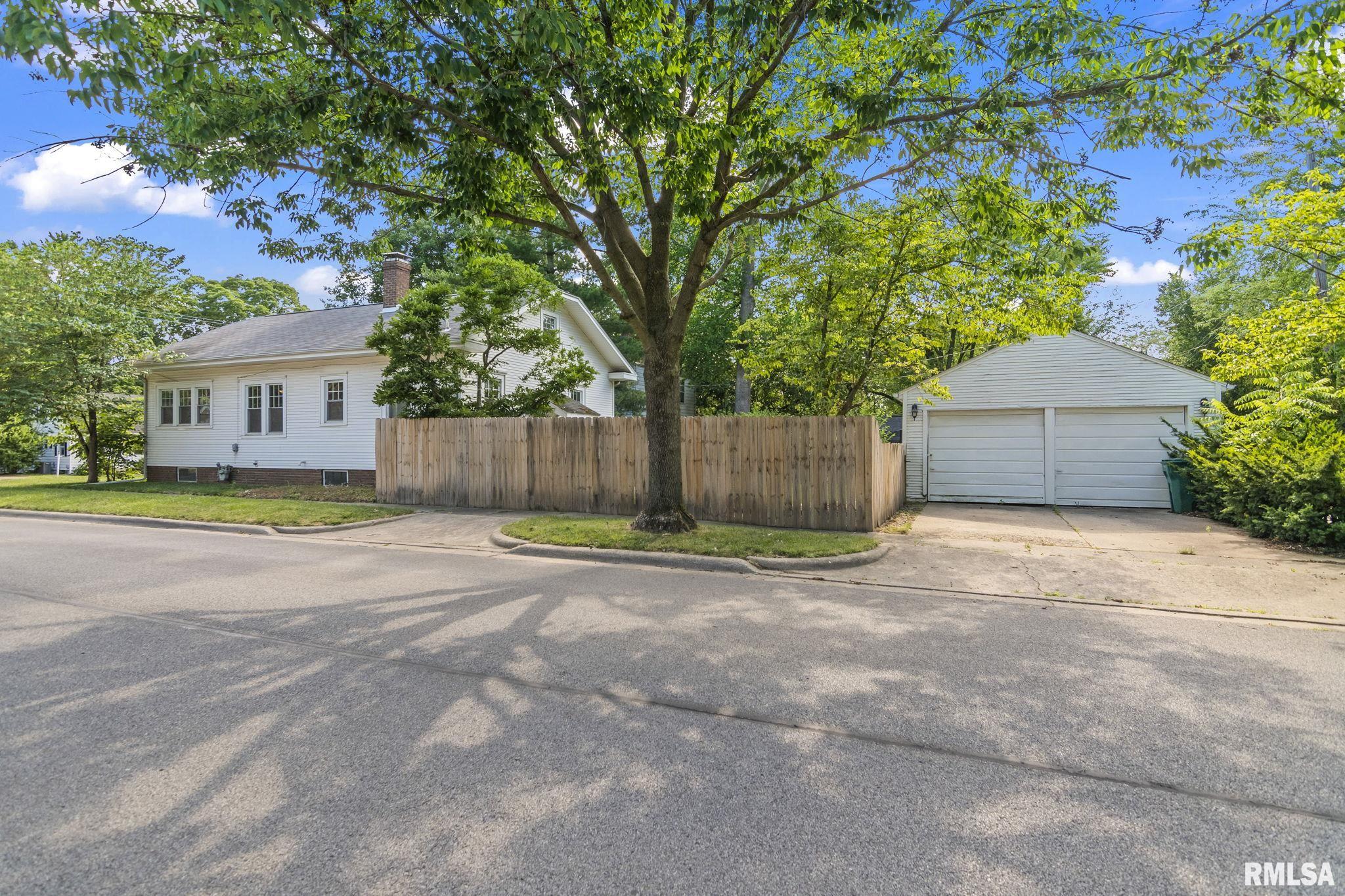 1601 West Lawrence Avenue Springfield, IL 62704 - Photo 4 of 28