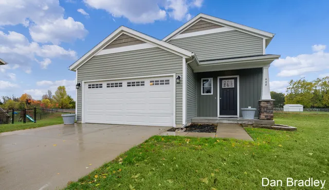 $350,000 | 448 Tentree Street, Sparta, MI 49345