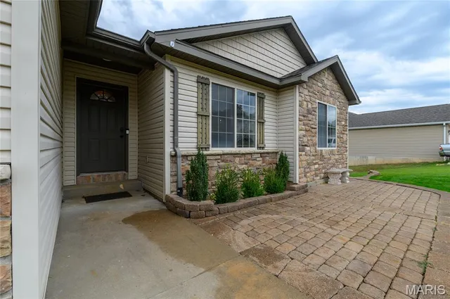 $309,000 | 19583 Ladera Road, Waynesville, MO 65583