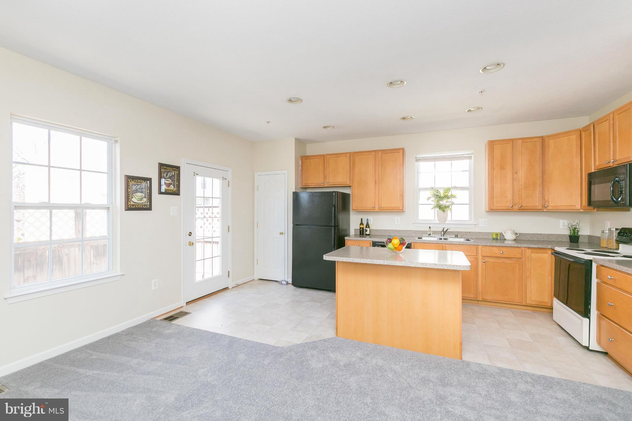876 Lowe Road Baltimore, MD 21220 - Photo 12 of 28 Kitchen