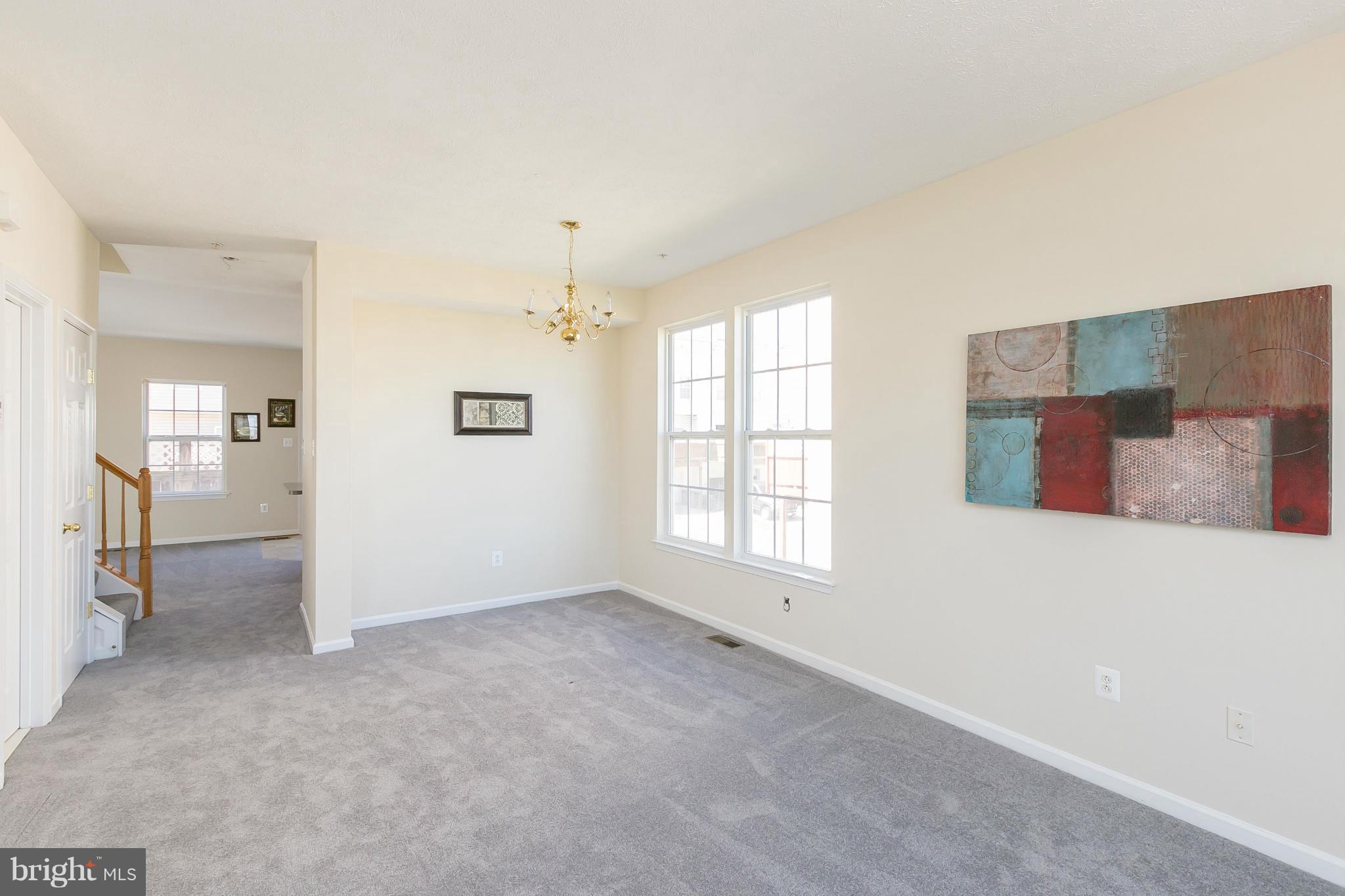 876 Lowe Road Baltimore, MD 21220 - Photo 7 of 28 Living Room