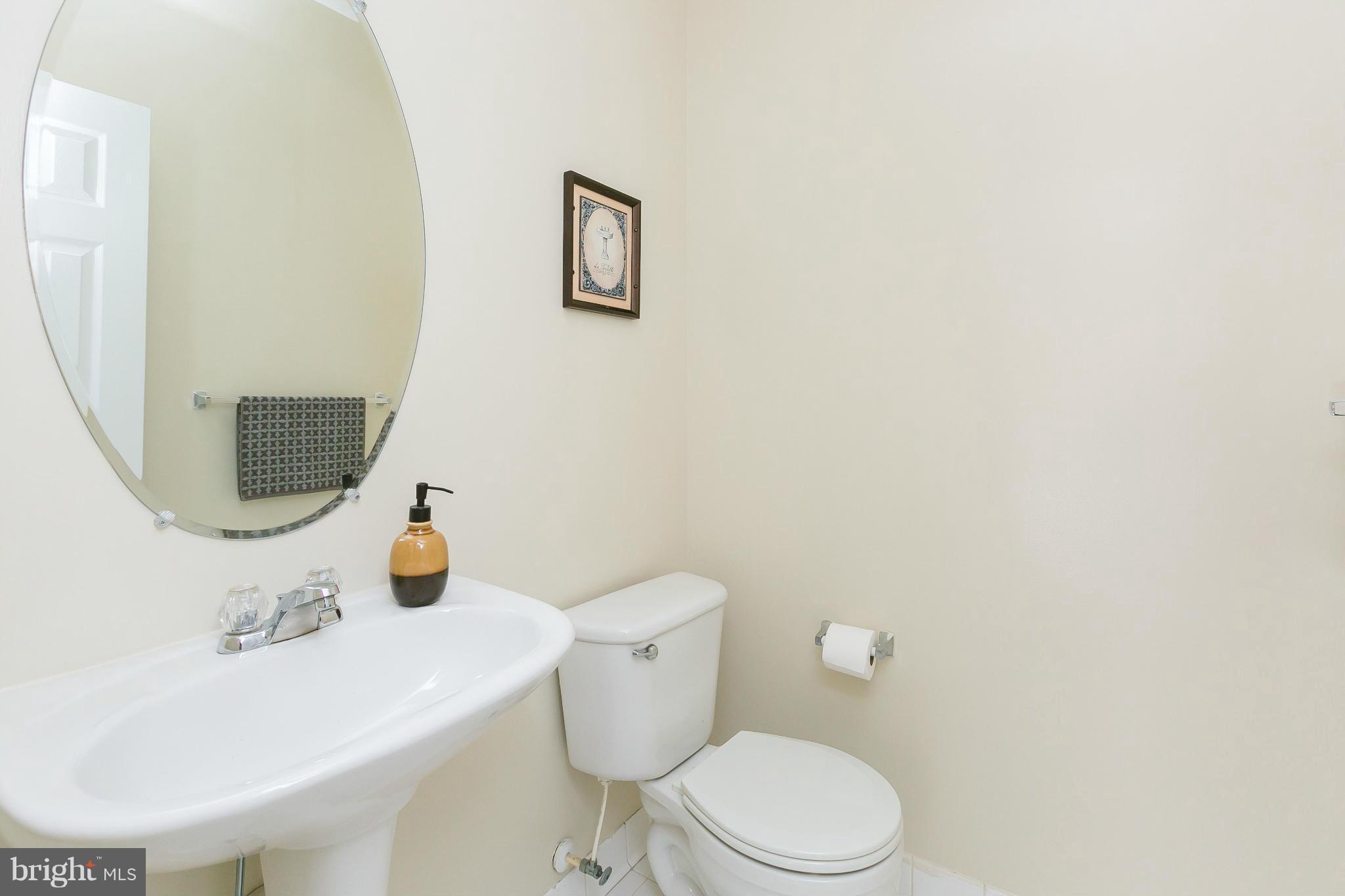 876 Lowe Road Baltimore, MD 21220 - Photo 8 of 28 Bath