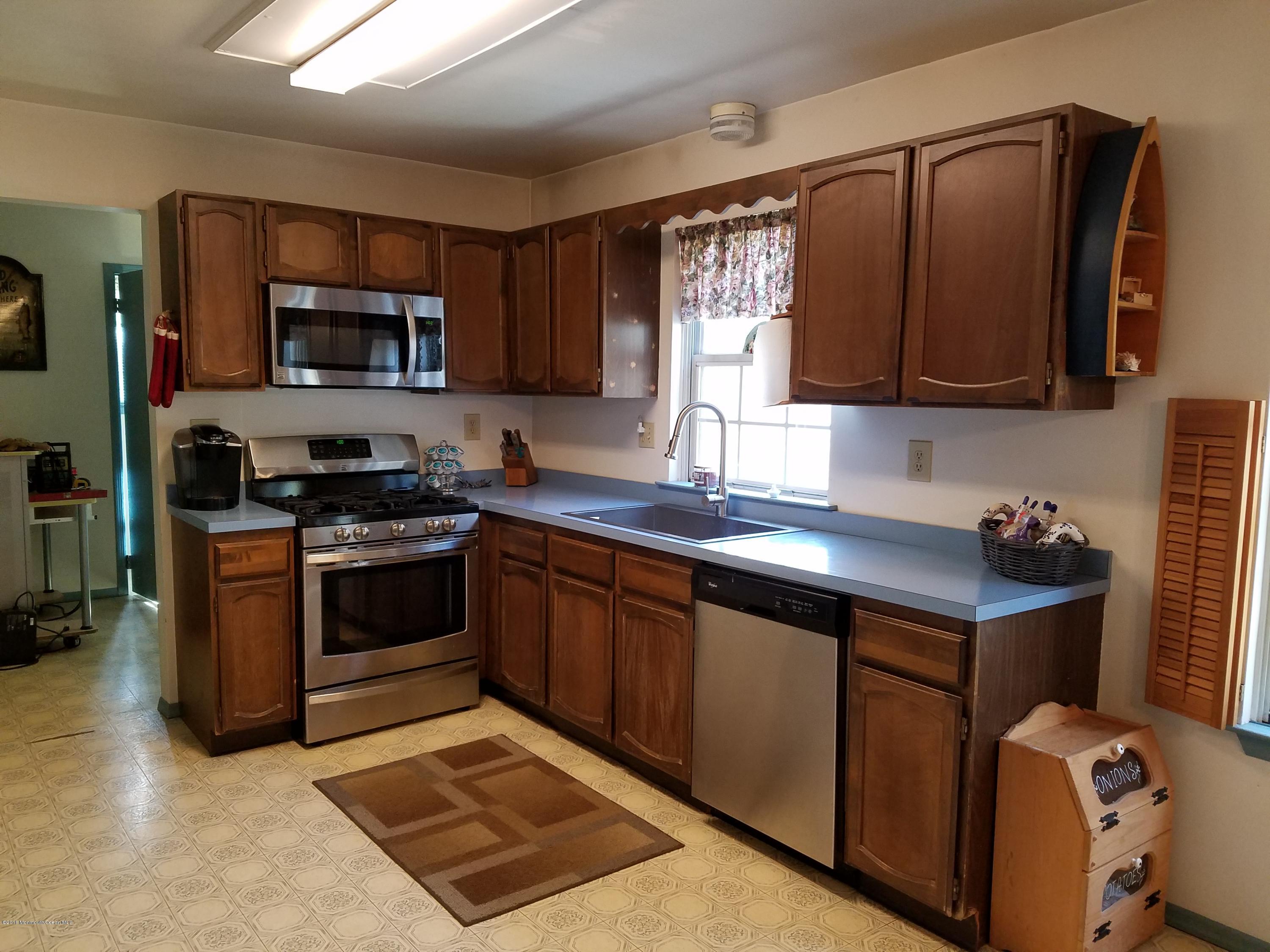 121 Hopkins Road New Egypt, NJ 08533 - Photo 3 of 30 20160312_125816
