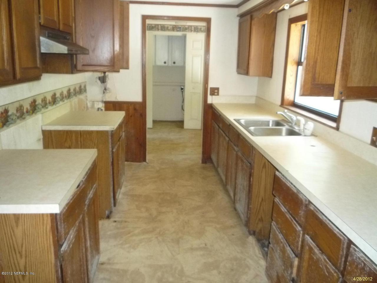 540727 Lem Turner Road Callahan, FL 32011 - Photo 5 of 9 kitchen