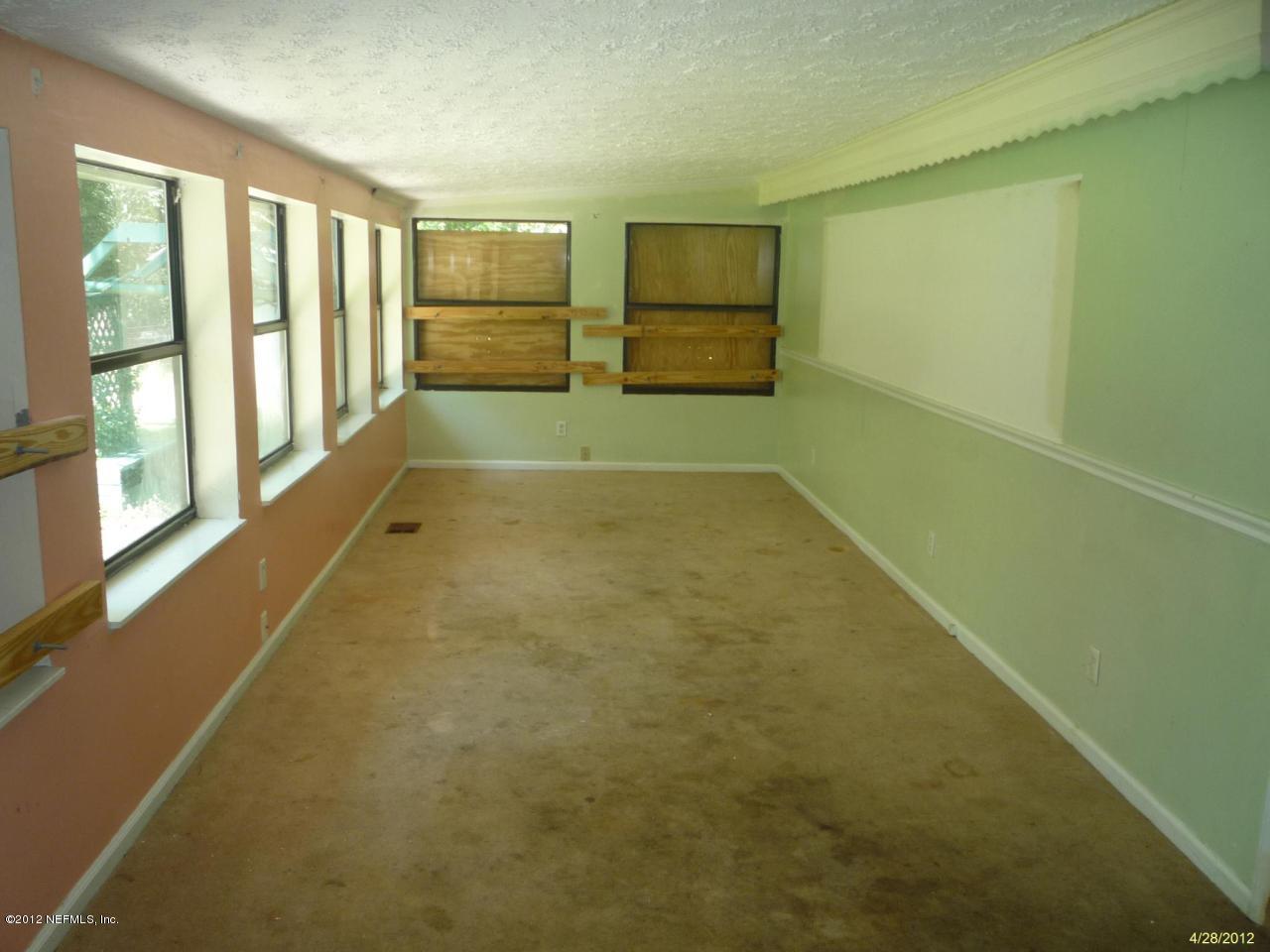 540727 Lem Turner Road Callahan, FL 32011 - Photo 6 of 9 rear living