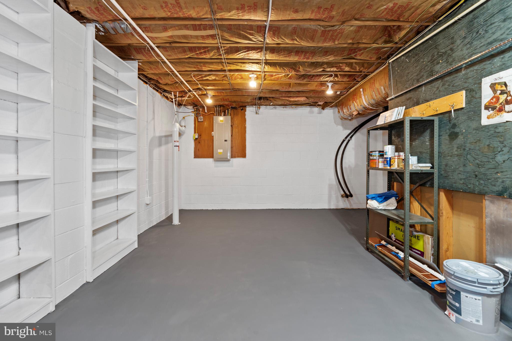 210 North Spring Valley Road Wilmington, DE 19807 - Photo 44 of 63 Built in shelving for storage