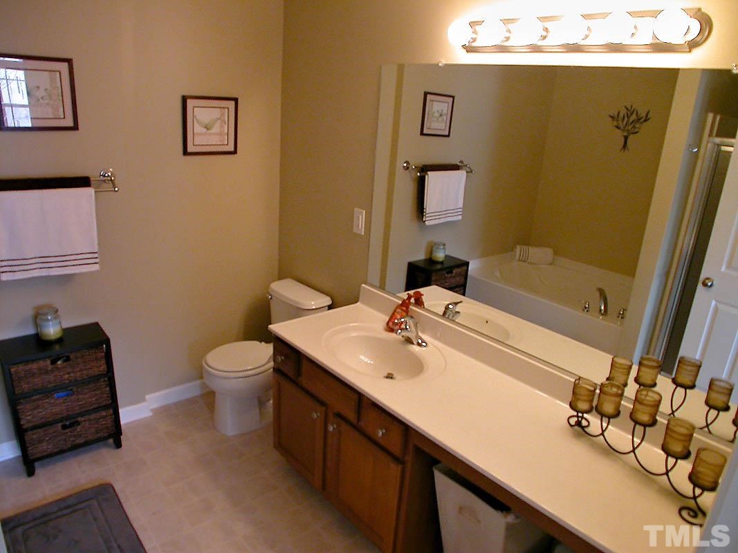 3046 Settle In Lane Raleigh, NC 27614 - Photo 12 of 24 Gallery Image 12