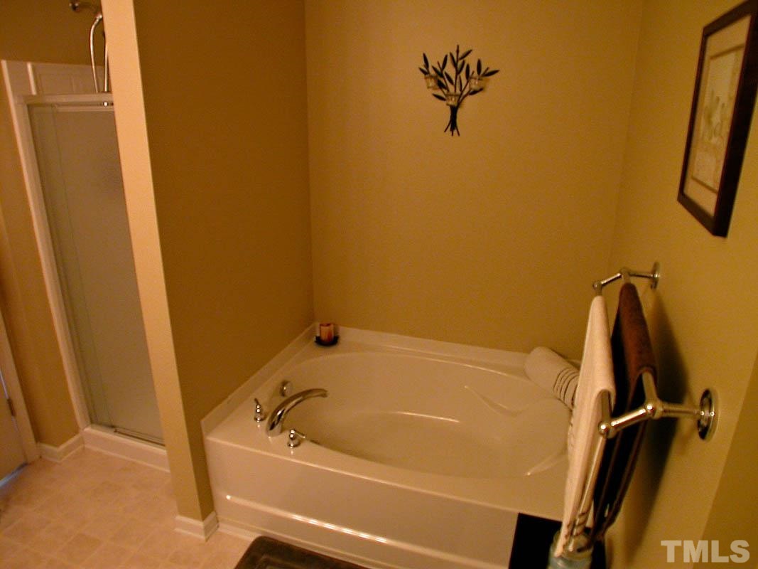 3046 Settle In Lane Raleigh, NC 27614 - Photo 13 of 24 Gallery Image 13