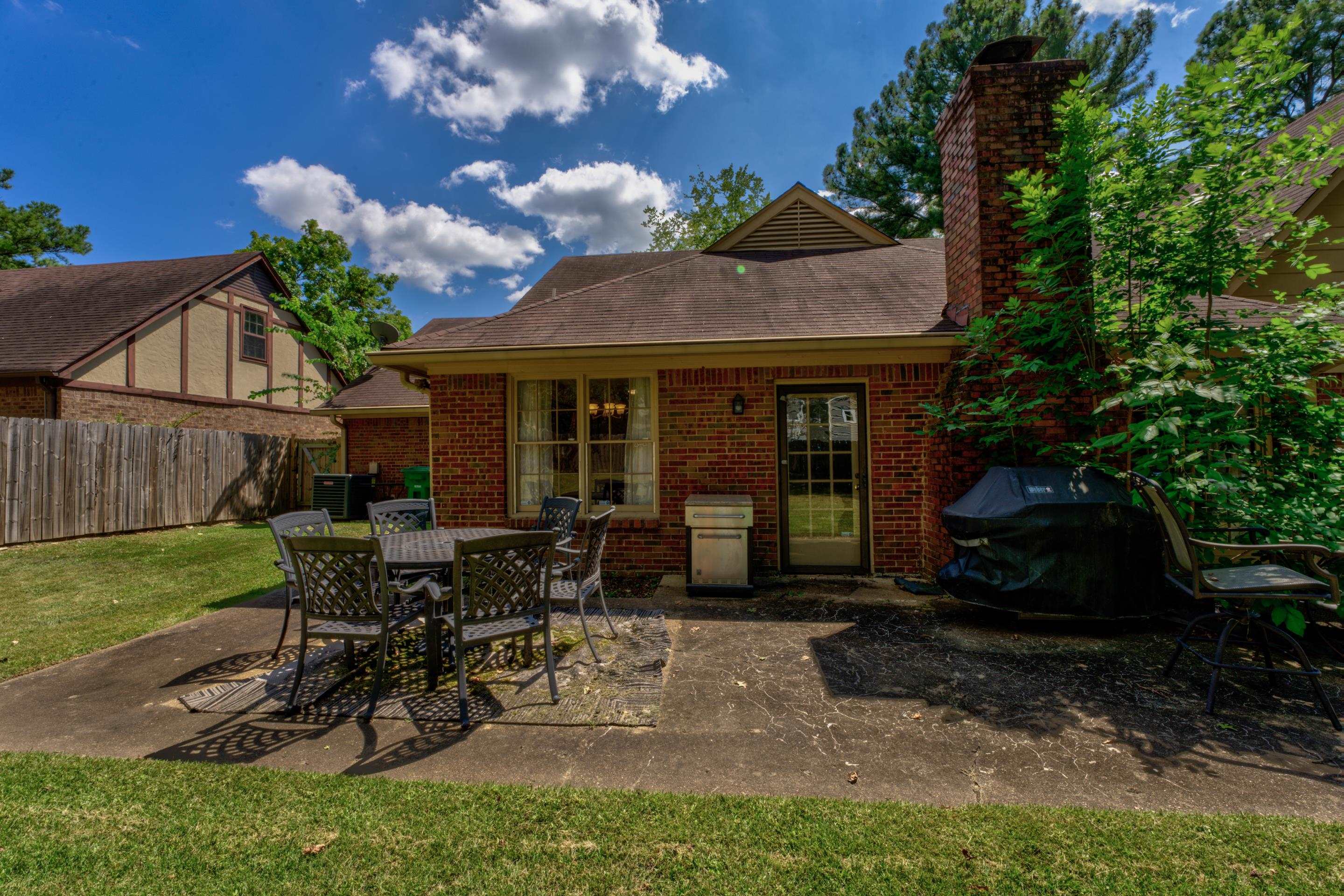2031 Corbin Road Germantown, TN 38139 - Photo 22 of 27 View of patio / terrace with central air condition unit