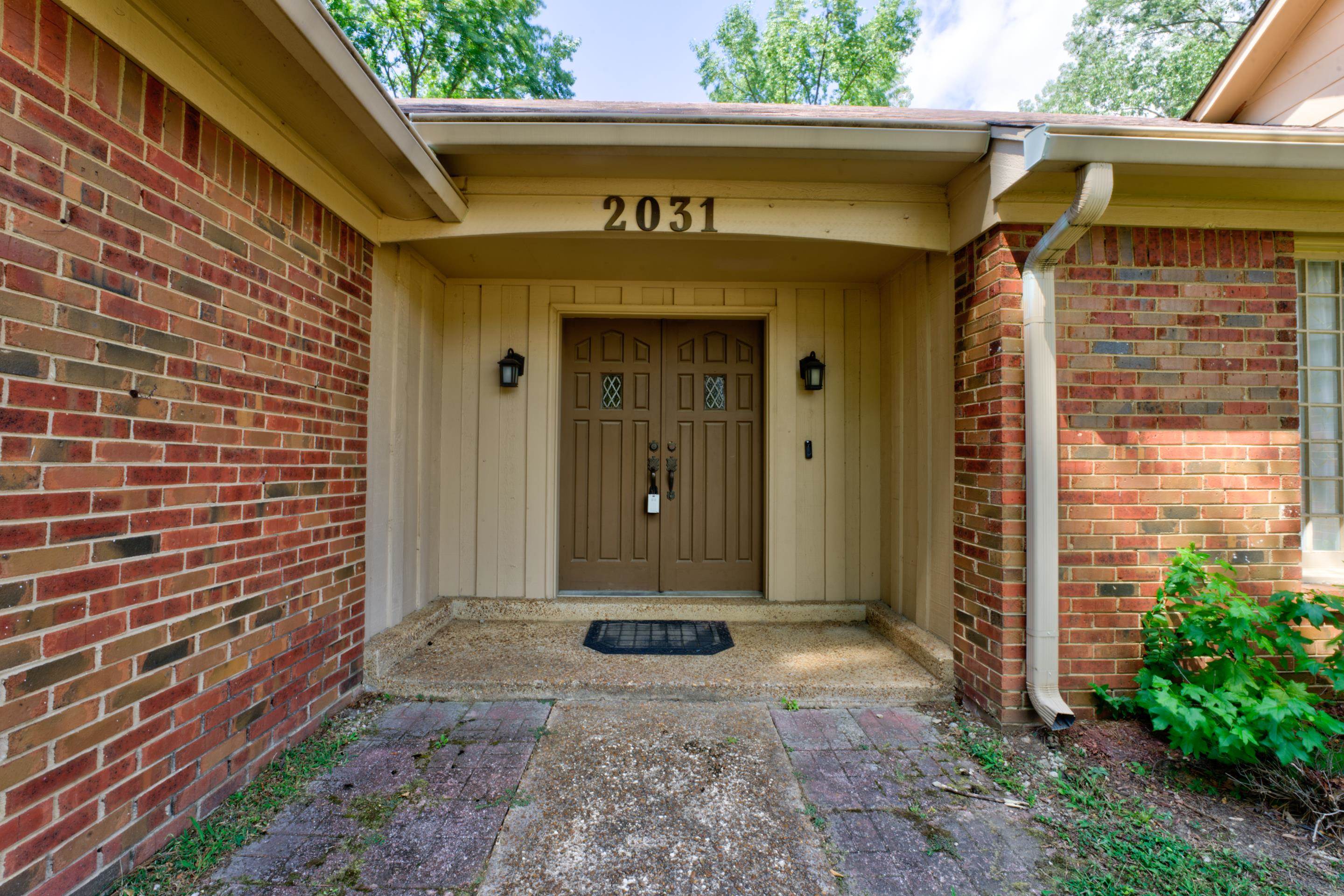 2031 Corbin Road Germantown, TN 38139 - Photo 25 of 27 View of property entrance