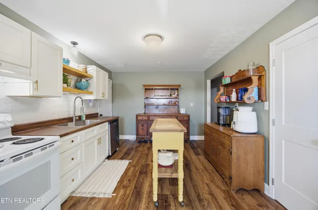 $349,500 | 732 Paint Rock Ferry Road, Kingston, TN 37763