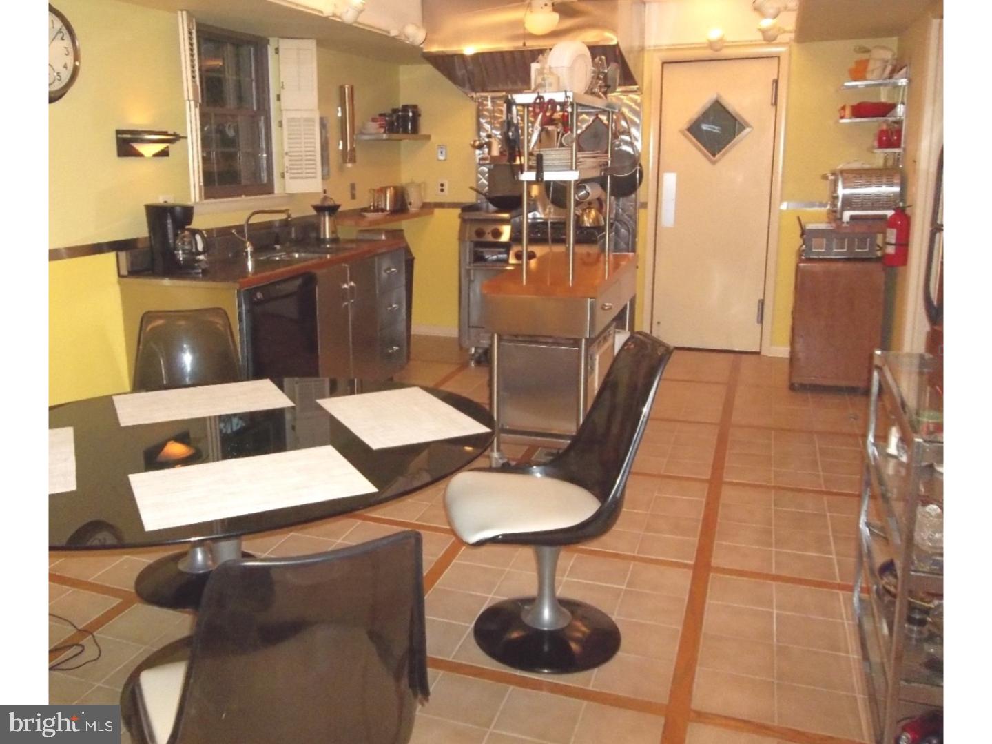 9 Freedom Road Sewell, NJ 08080 - Photo 5 of 24