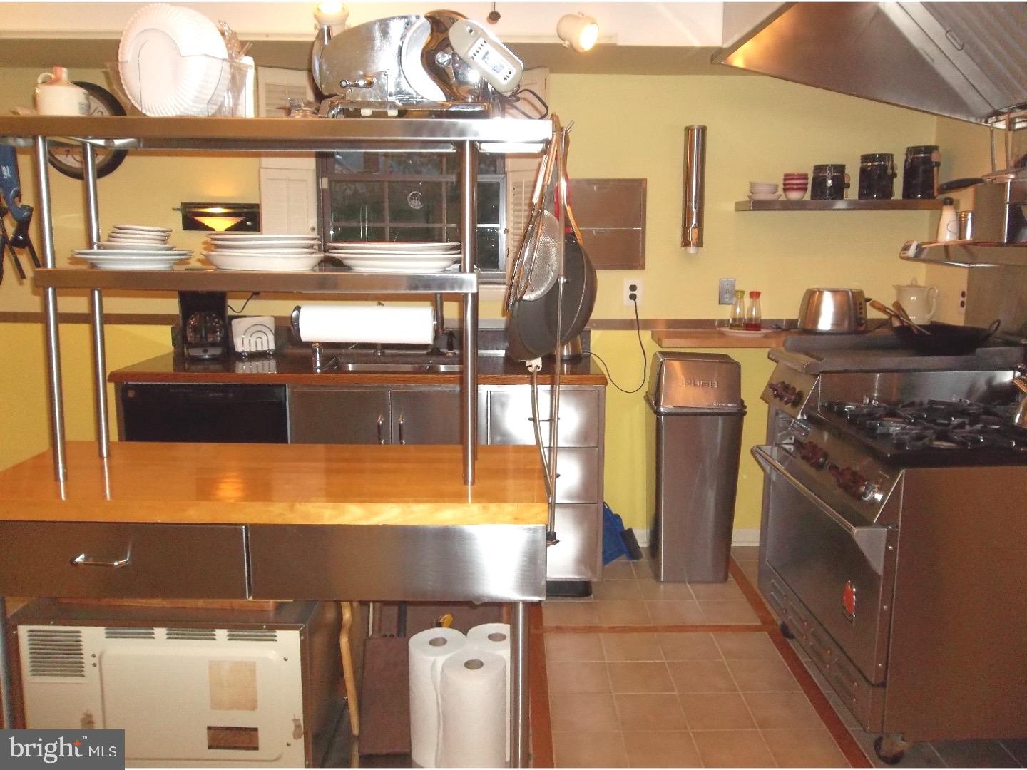 9 Freedom Road Sewell, NJ 08080 - Photo 6 of 24 Kitchen