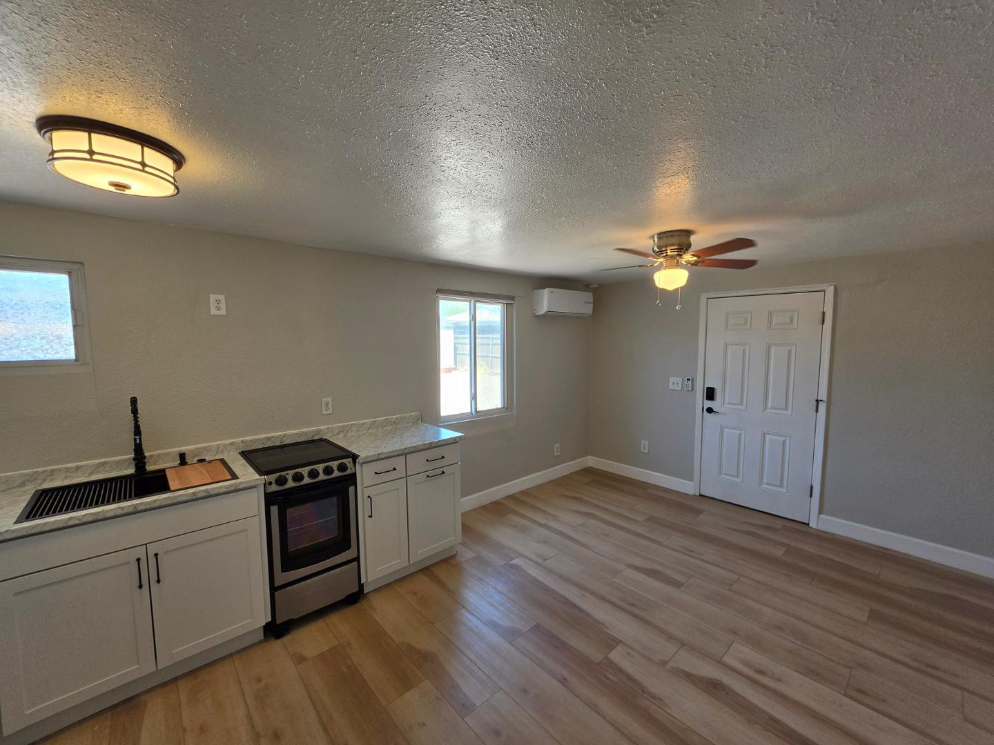 2803 East Monroe Street, Unit REAR Phoenix, AZ 85034 - Photo 7 of 16 Photo #7
