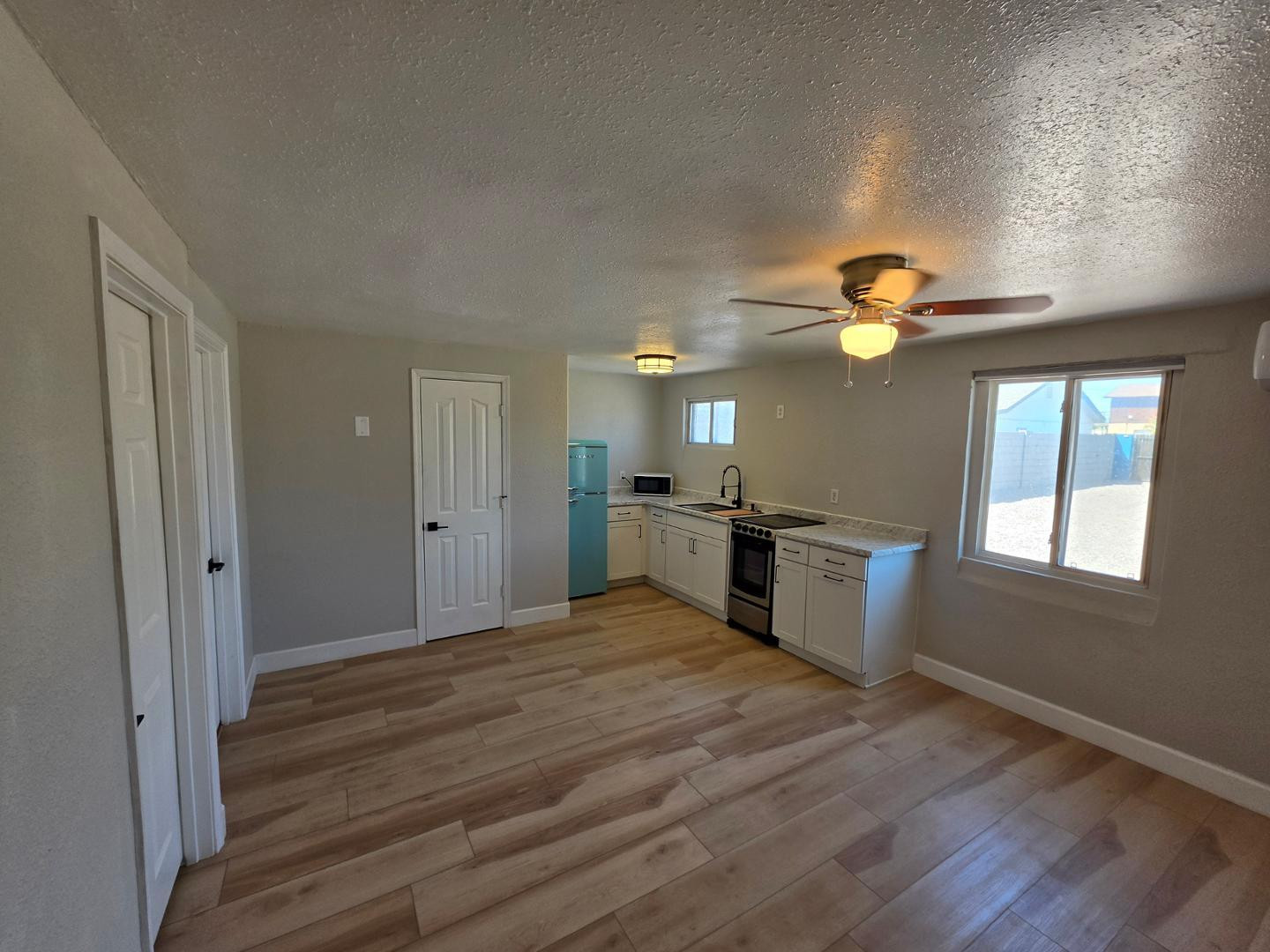 2803 East Monroe Street, Unit REAR Phoenix, AZ 85034 - Photo 7 of 25 Photo #7