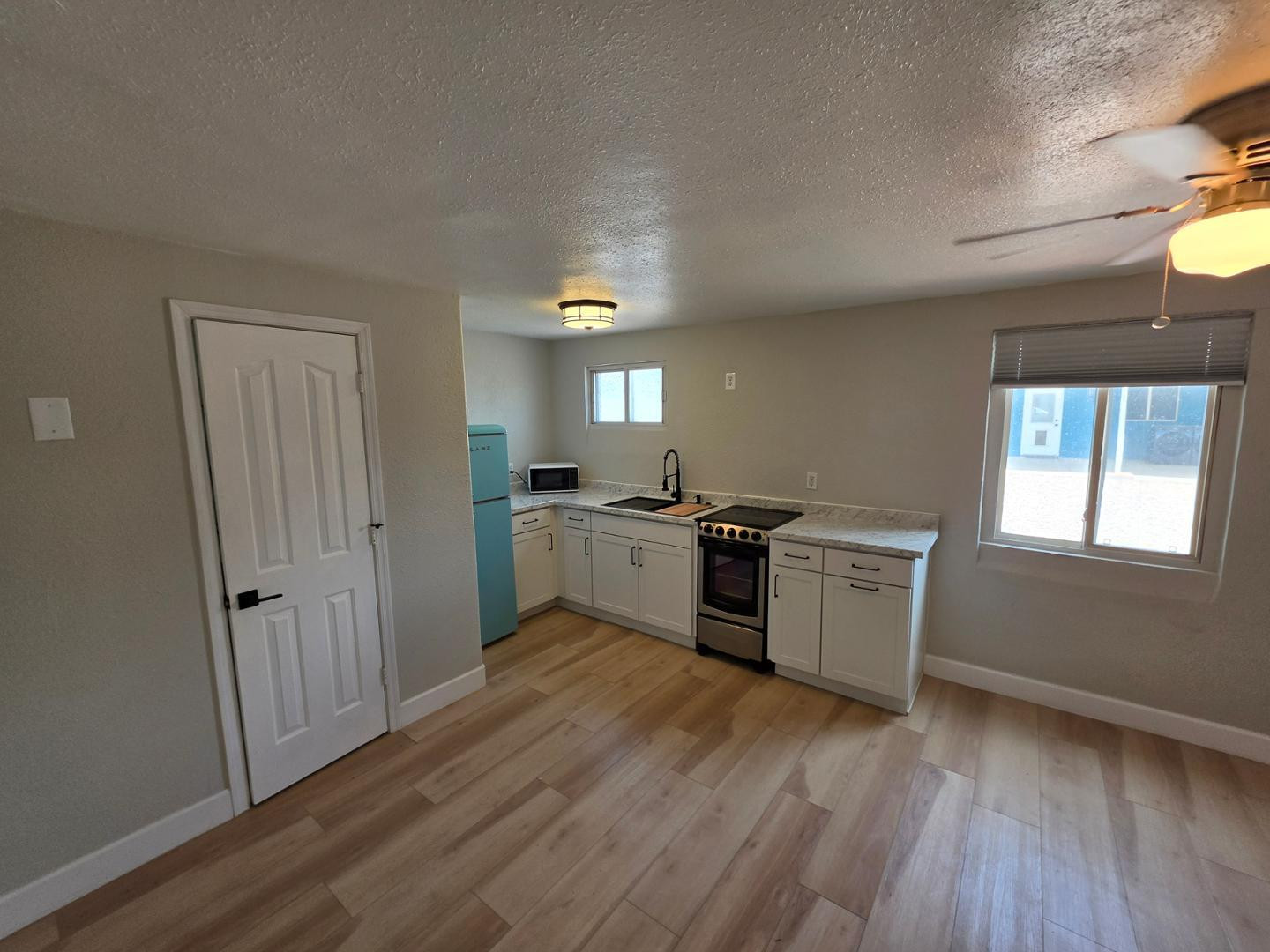 2803 East Monroe Street, Unit REAR Phoenix, AZ 85034 - Photo 8 of 25 Photo #8