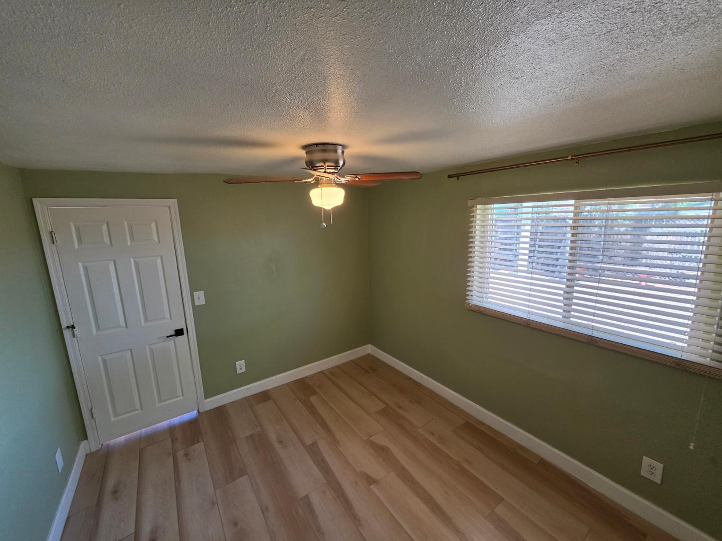 2803 East Monroe Street, Unit REAR Phoenix, AZ 85034 - Photo 10 of 16 Photo #10