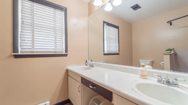 $250,000 | 6512 Evergreen Avenue, Portage, IN 46368