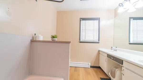 $250,000 | 6512 Evergreen Avenue, Portage, IN 46368