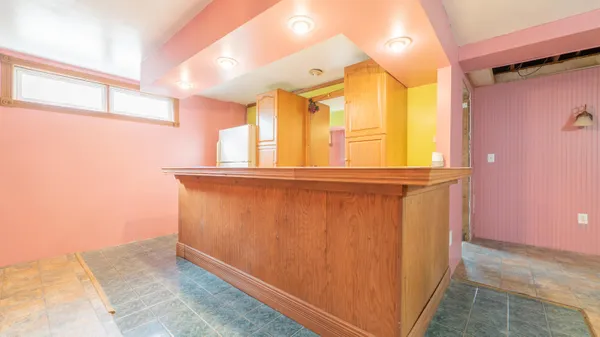 $250,000 | 6512 Evergreen Avenue, Portage, IN 46368