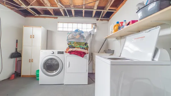 $250,000 | 6512 Evergreen Avenue, Portage, IN 46368