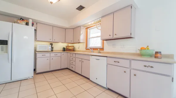 $250,000 | 6512 Evergreen Avenue, Portage, IN 46368