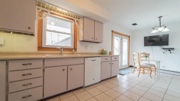 $250,000 | 6512 Evergreen Avenue, Portage, IN 46368