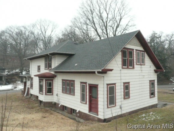 403 West Sheridan Road Petersburg, IL 62675 - Photo 2 of 18 Gallery Image 2