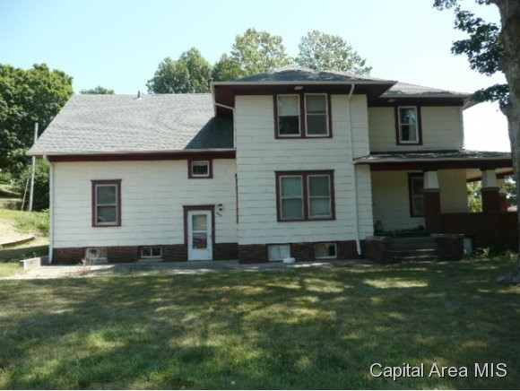 403 West Sheridan Road Petersburg, IL 62675 - Photo 3 of 18 Gallery Image 3
