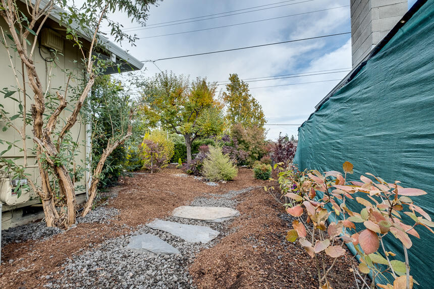 2358 Roberts Road Medford, OR 97504 - Photo 24 of 26 2358 Roberts-4