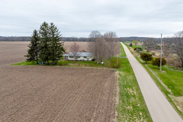 $185,000 | 19332-1950 County Road 1950 East, Princeton, IL 61356