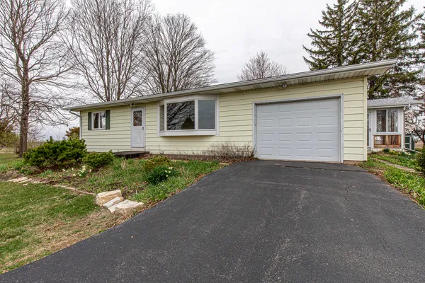 $185,000 | 19332-1950 County Road 1950 East, Princeton, IL 61356