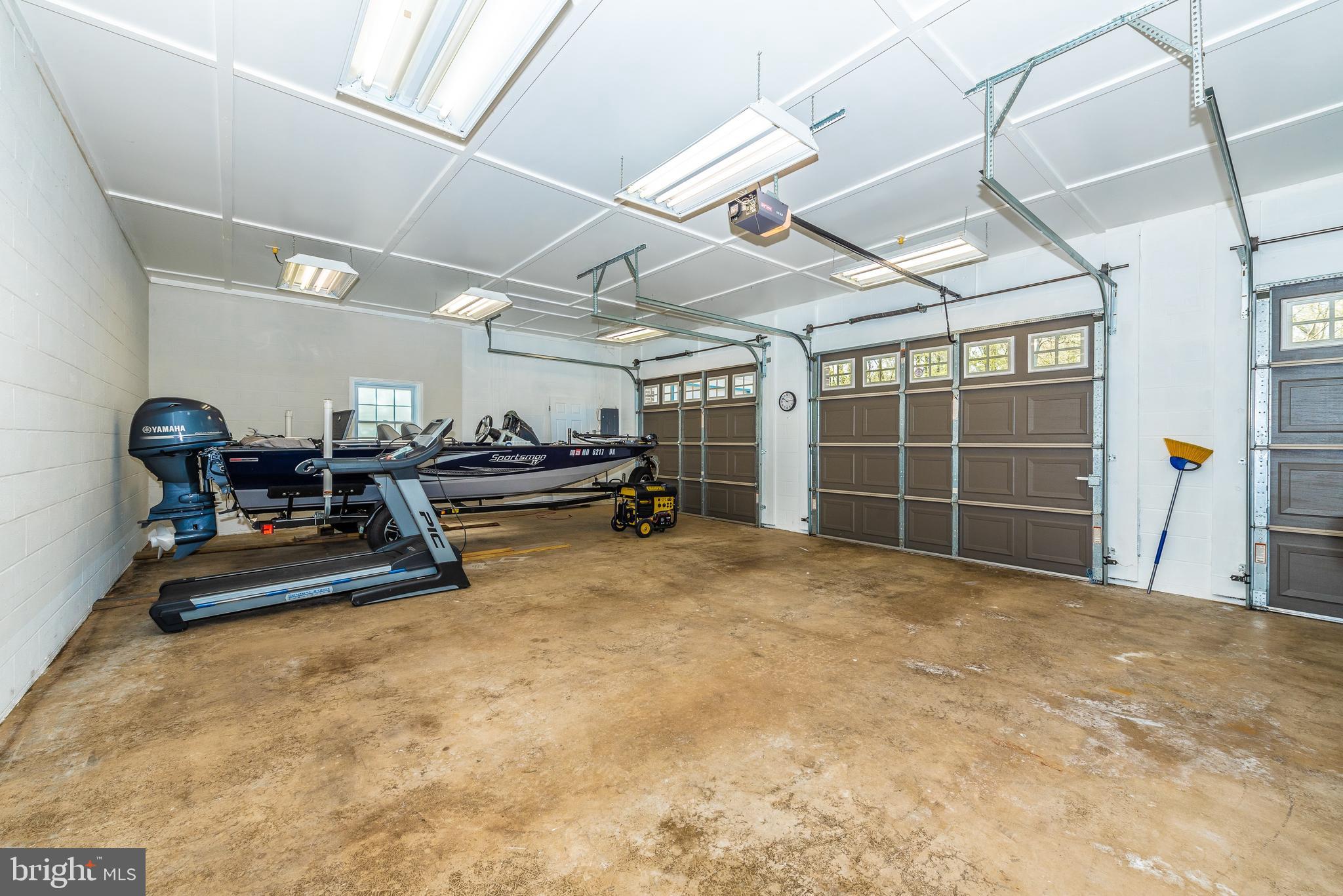 12000 Gambrill Park Road Frederick, MD 21702 - Photo 43 of 56 3 bay garage