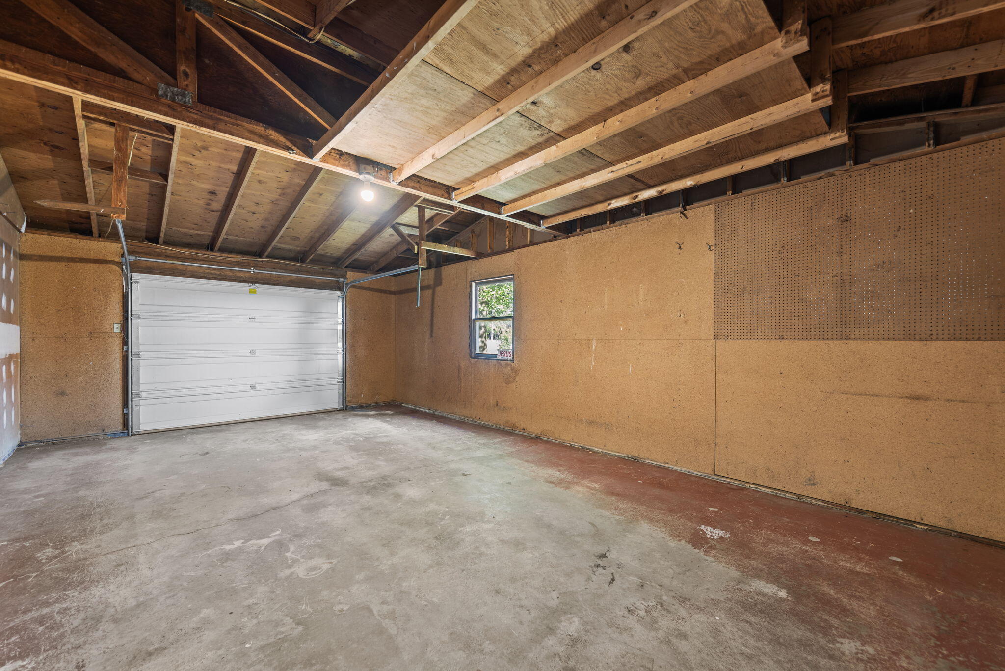 504 Robyn Road Valparaiso, IN 46385 - Photo 17 of 19 2048x1367