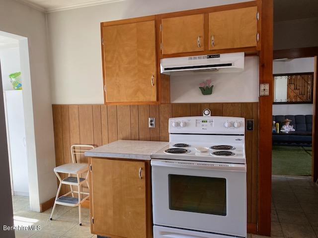 274 South County Road Florida, MA 01343 - Photo 5 of 16 a kitchen with a stove and a microwave