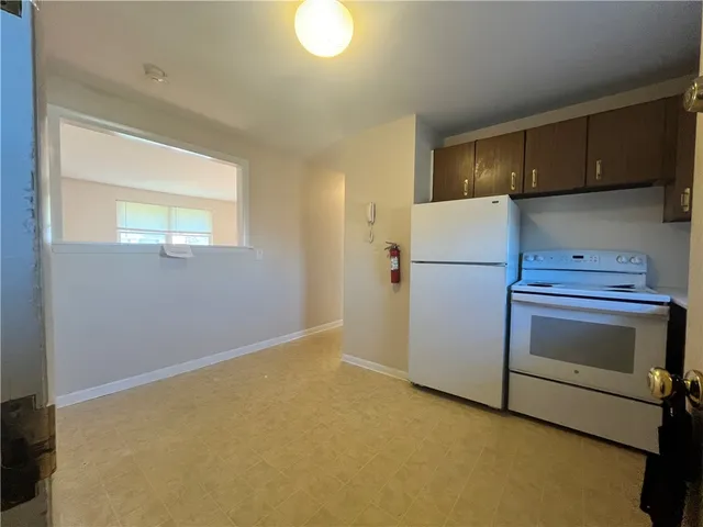 $1,950 | 70 Carroll Avenue, Unit 507, Newport, RI 02840