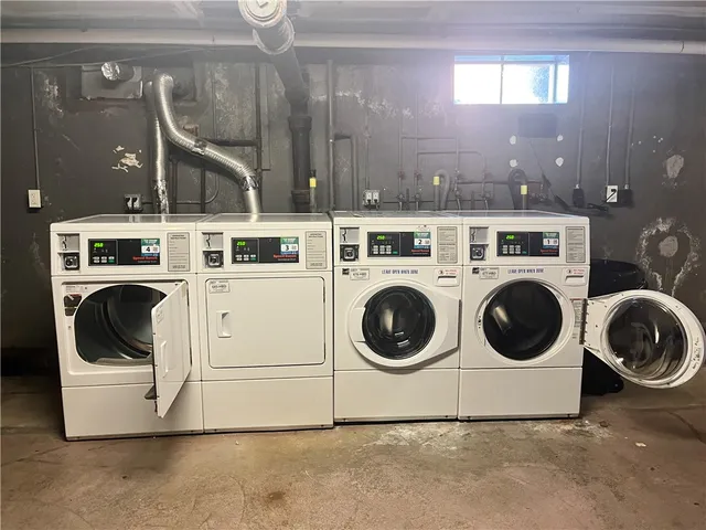 $1,950 | 70 Carroll Avenue, Unit 507, Newport, RI 02840