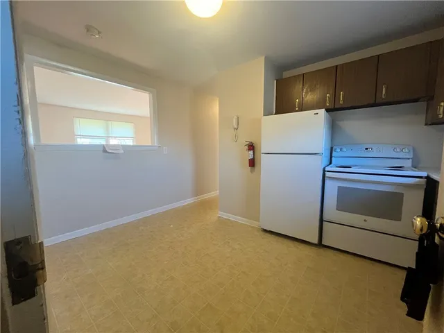 $1,950 | 70 Carroll Avenue, Unit 507, Newport, RI 02840