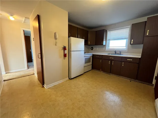 $1,950 | 70 Carroll Avenue, Unit 507, Newport, RI 02840