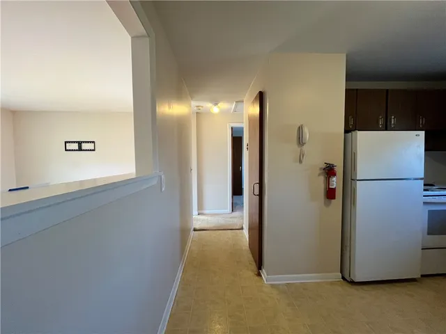 $1,950 | 70 Carroll Avenue, Unit 507, Newport, RI 02840