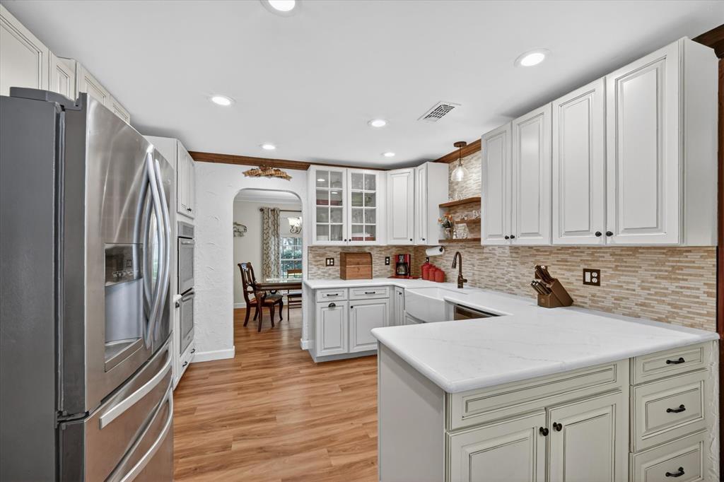 2214 Ravinia Drive Arlington, TX 76012 - Photo 6 of 40