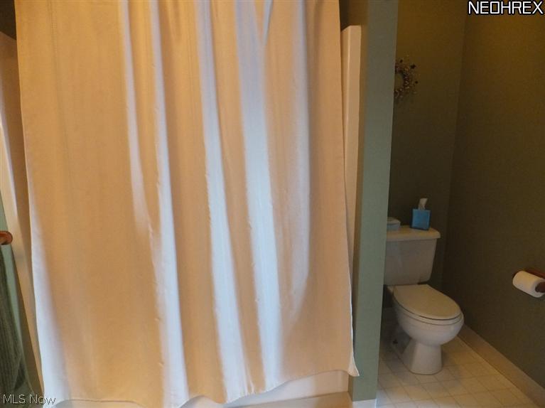 856 Overlook Ridge Drive Cleveland, OH 44109 - Photo 8 of 19 Gallery Image 8