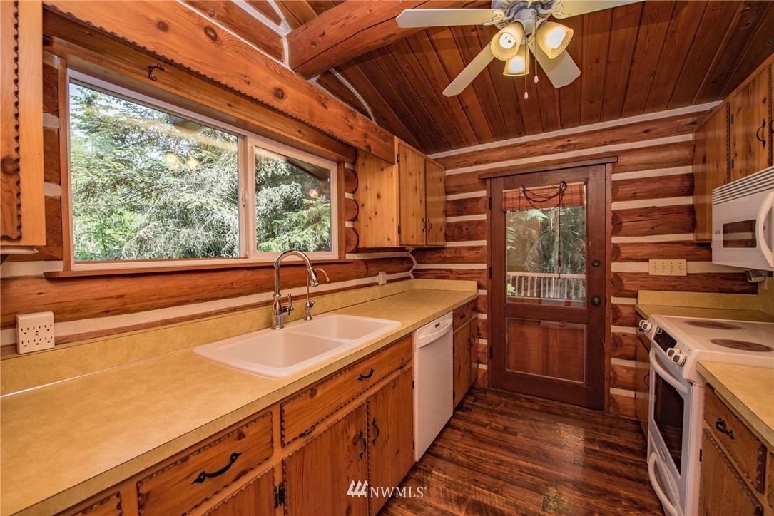 234 Lochow Road Sequim, WA 98382 - Photo 11 of 25