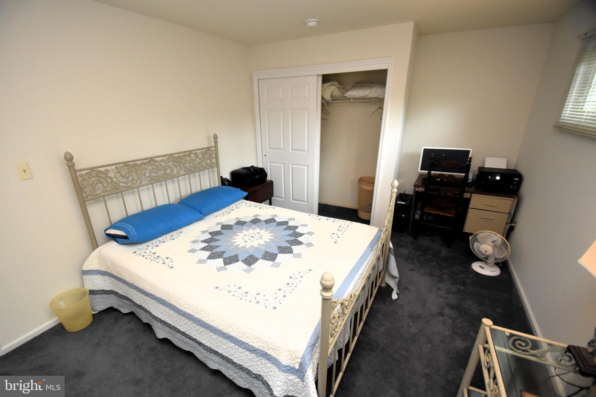 118 Red Pine Circle Newark, DE 19711 - Photo 26 of 32 a kitchen with a table and chairs in it